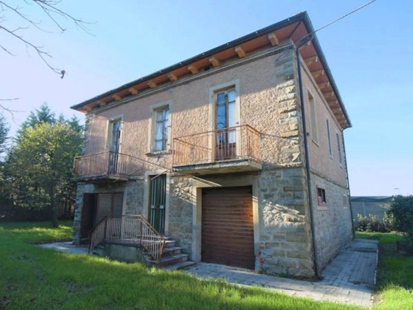 casa indipendente in vendita ad Arezzo in zona Olmo