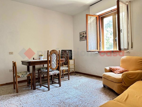 casa indipendente in vendita ad Arezzo