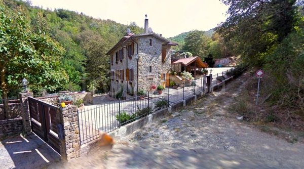 casa indipendente in vendita ad Arezzo in zona Santa Firmina