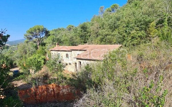 casa indipendente in vendita ad Arezzo in zona Ponte Alla Chiassa