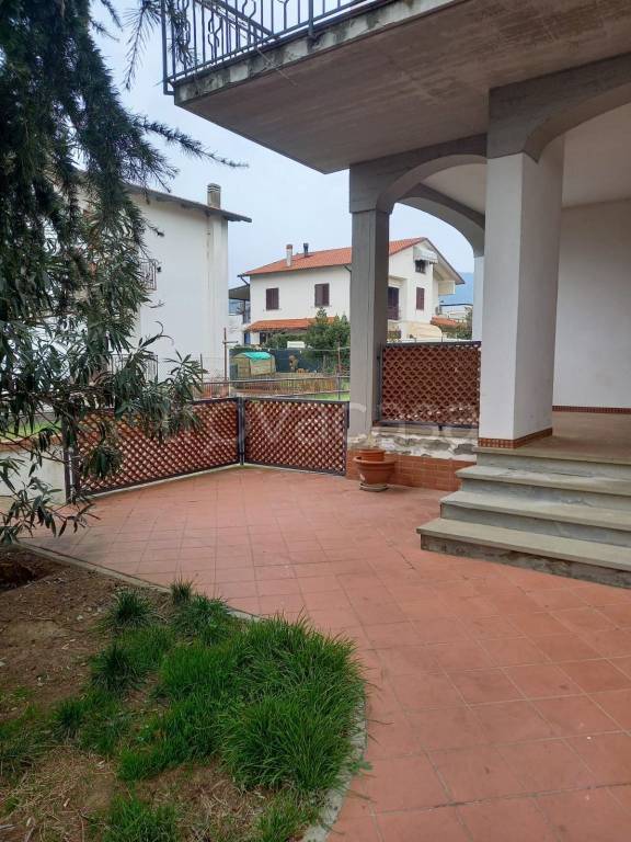 appartamento in vendita ad Arezzo in zona Rigutino