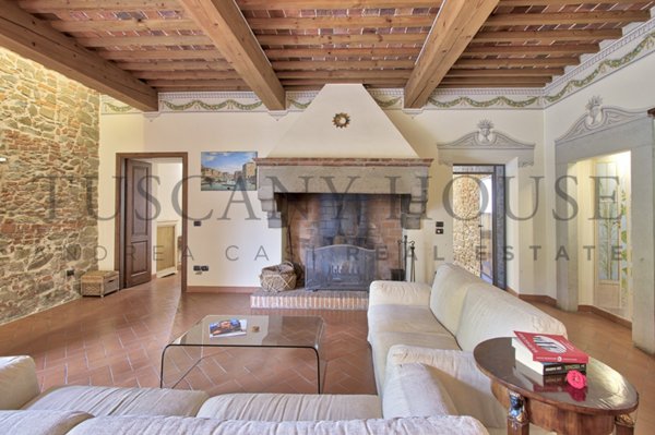 casa indipendente in vendita ad Arezzo in zona Vignale