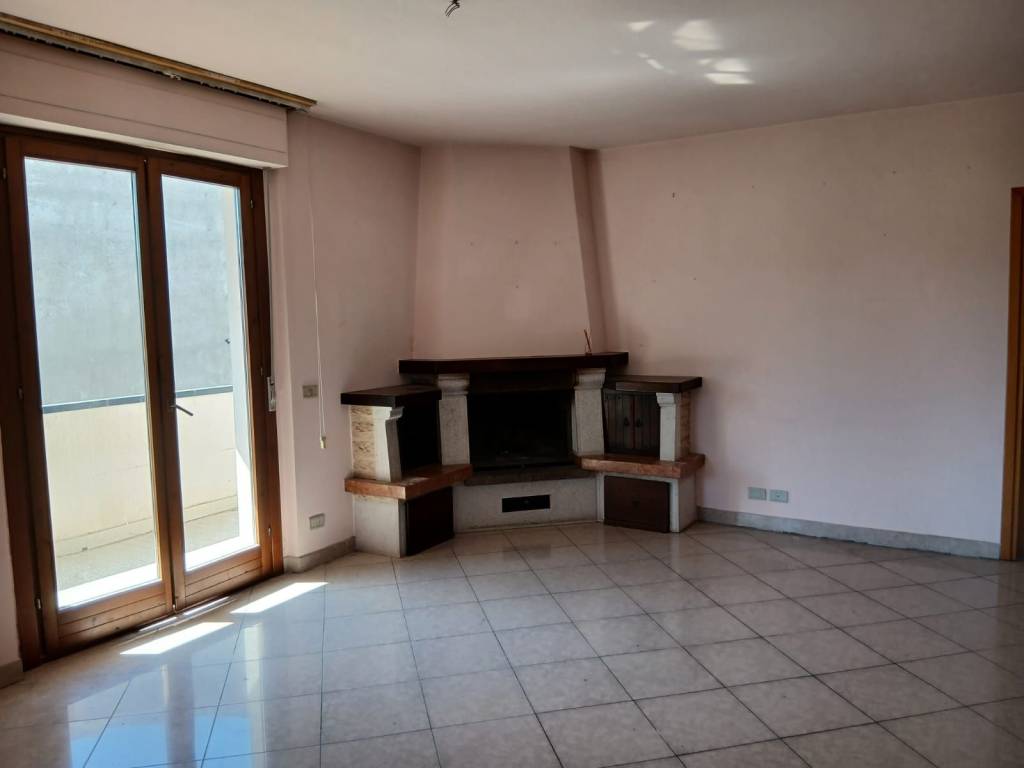 appartamento in vendita ad Arezzo in zona Rigutino