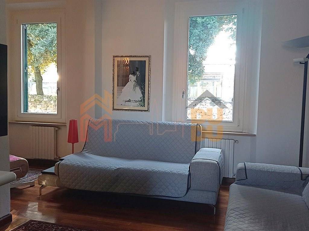 casa semindipendente in vendita ad Arezzo