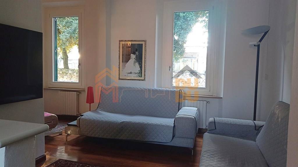 casa indipendente in vendita ad Arezzo