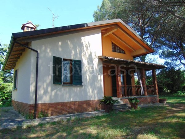 casa indipendente in vendita ad Arezzo in zona Campoluci
