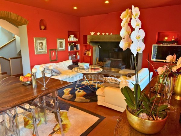 casa indipendente in vendita ad Arezzo in zona Sant'Anastasio