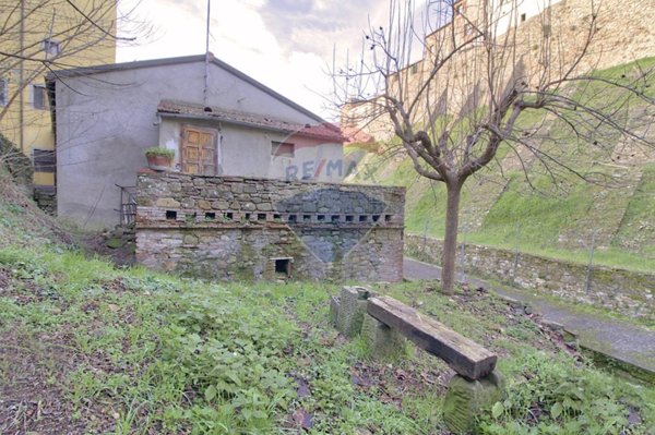 appartamento in vendita ad Arezzo in zona Quarata