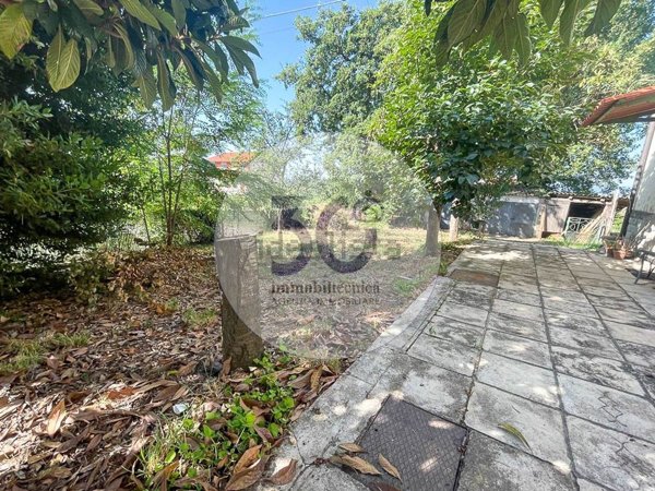 casa semindipendente in vendita ad Arezzo in zona San Zeno