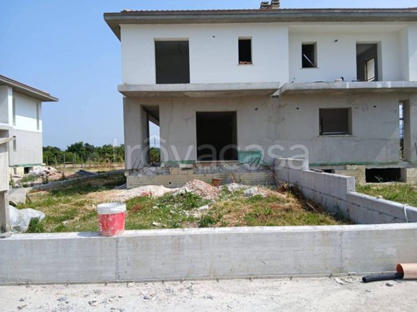 casa indipendente in vendita ad Arezzo