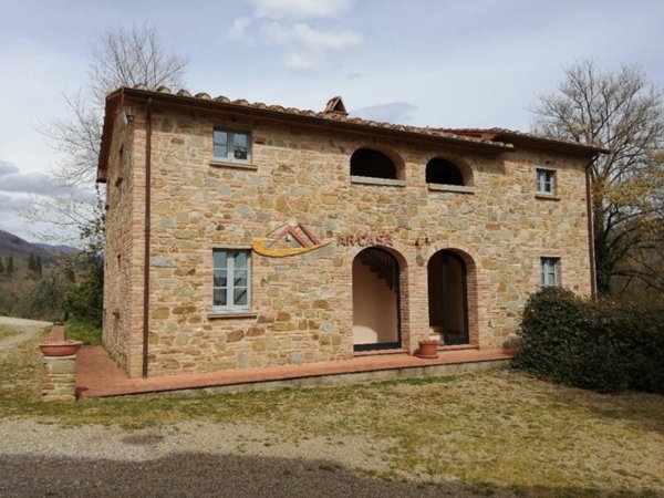 casa indipendente in vendita ad Arezzo in zona Ponte Alla Chiassa