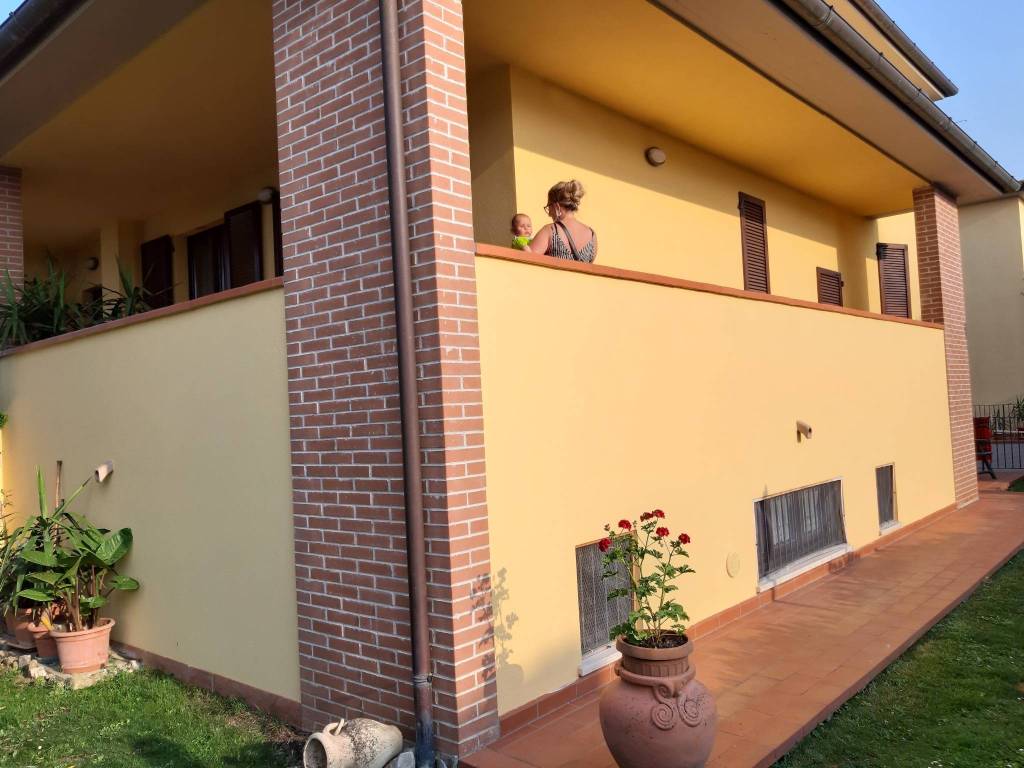 casa indipendente in vendita ad Arezzo in zona Fiorentina