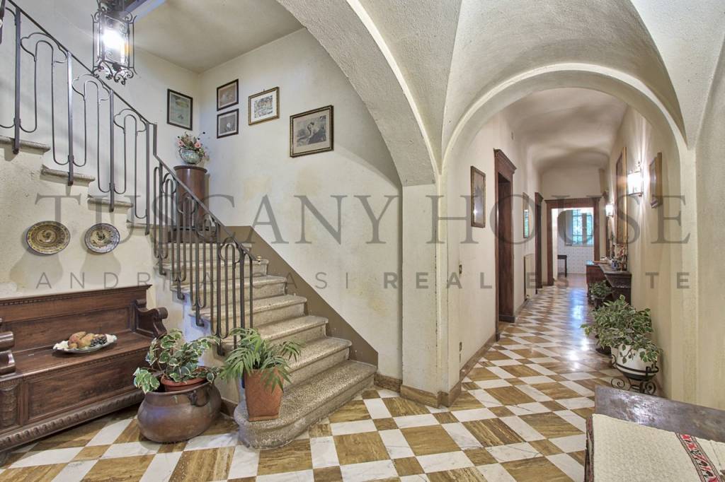 casa indipendente in vendita ad Arezzo in zona Centro Città