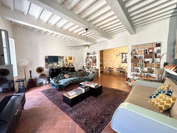 casa indipendente in vendita ad Arezzo in zona Centro Città