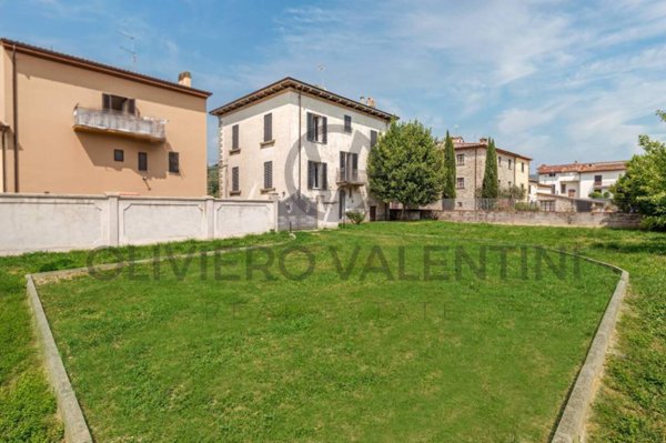 casa indipendente in vendita ad Arezzo in zona Centro Città