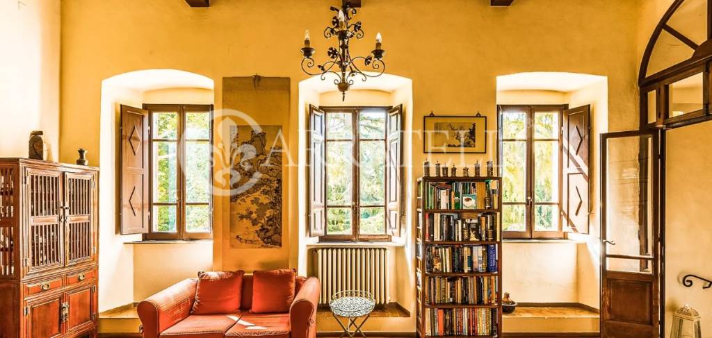 villa in vendita ad Arezzo in zona Ponte Alla Chiassa