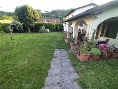 casa indipendente in vendita ad Arezzo
