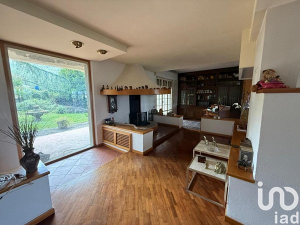 casa indipendente in vendita ad Arezzo in zona Centro Città
