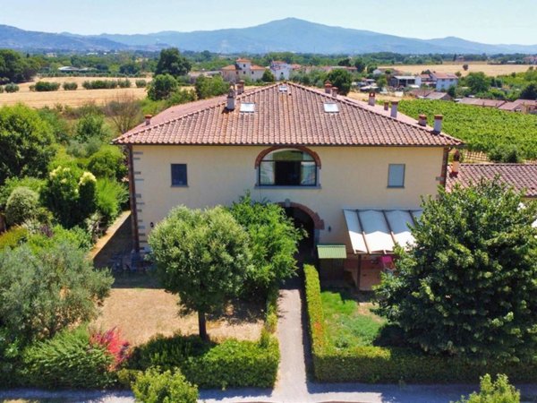 appartamento in vendita ad Arezzo in zona Rigutino