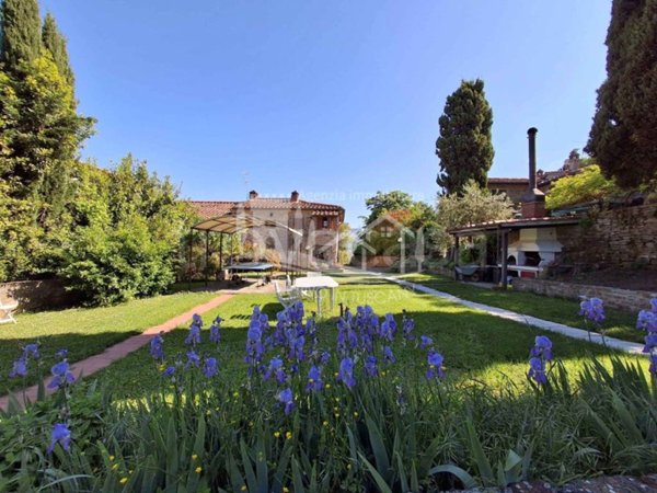 casa indipendente in vendita ad Arezzo in zona San Firenze-Fonte di Sala