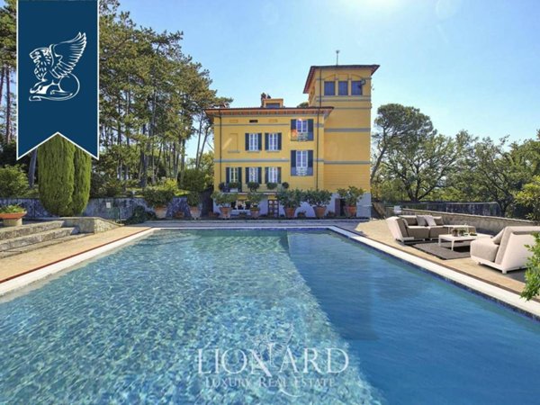 casa indipendente in vendita ad Arezzo in zona Ceciliano