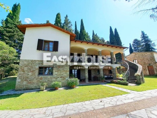 casa indipendente in vendita ad Arezzo in zona Ponte Alla Chiassa