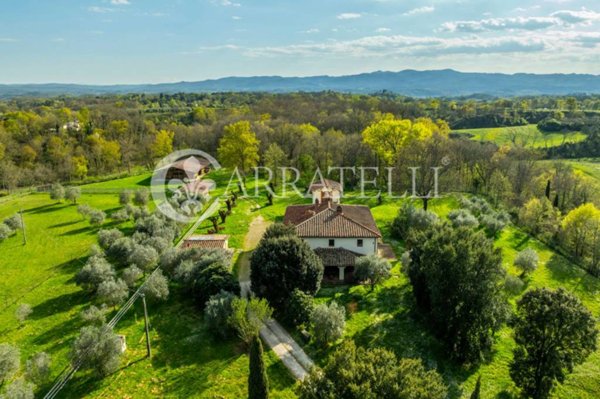casa indipendente in vendita ad Arezzo