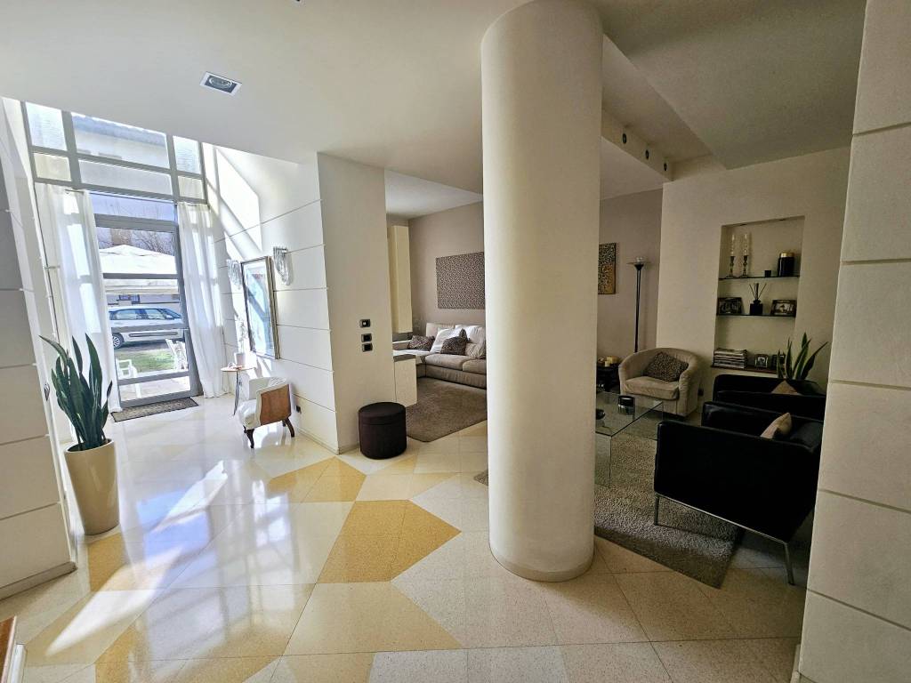 casa indipendente in vendita ad Arezzo