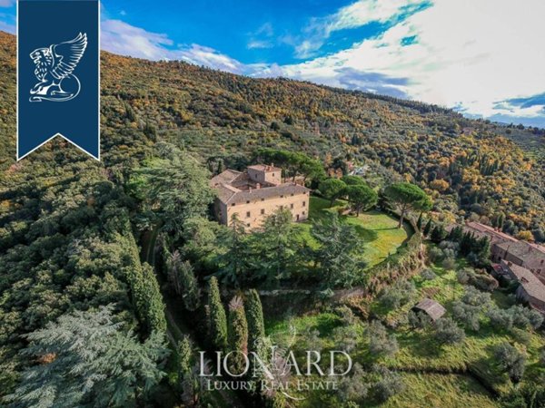 intera palazzina in vendita ad Arezzo in zona Puliciano