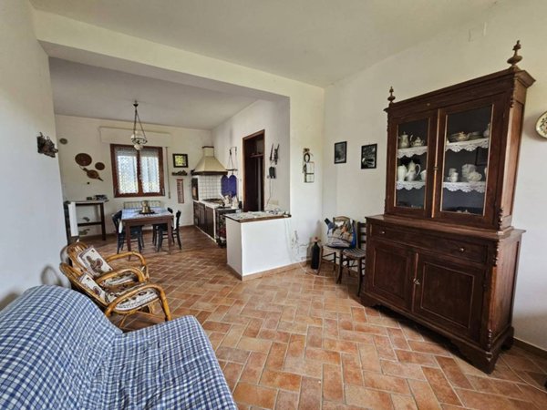 casa indipendente in vendita ad Arezzo in zona Chiassa-Tregozzano