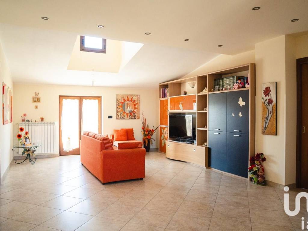 casa indipendente in vendita ad Arezzo in zona Centro Città