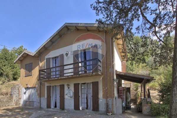 casa indipendente in vendita ad Arezzo