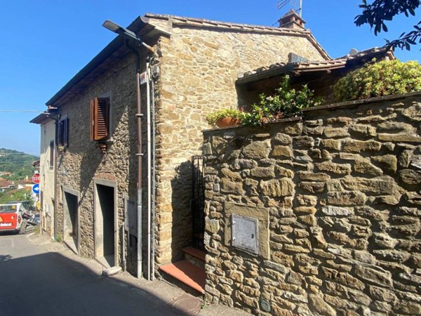 casa indipendente in vendita ad Arezzo in zona Molin Nuovo