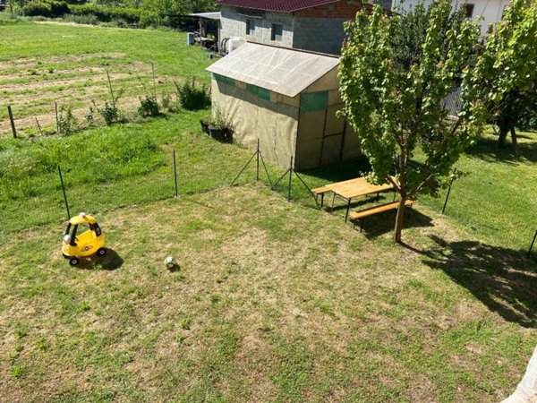 casa indipendente in vendita ad Arezzo in zona Pescaiola