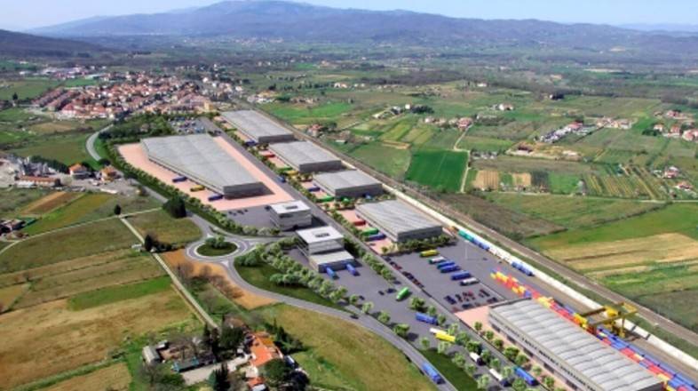 terreno agricolo in vendita ad Arezzo in zona Fiorentina