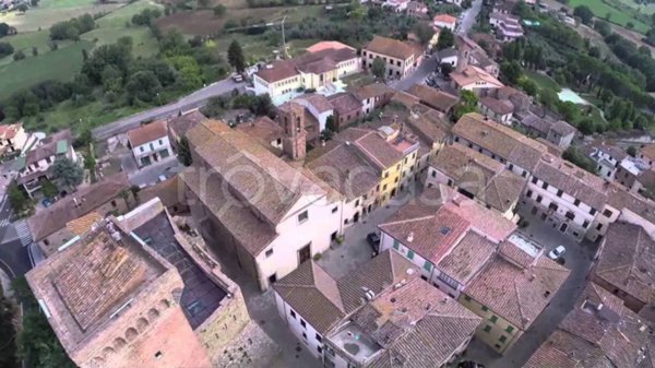 casa indipendente in vendita ad Arezzo