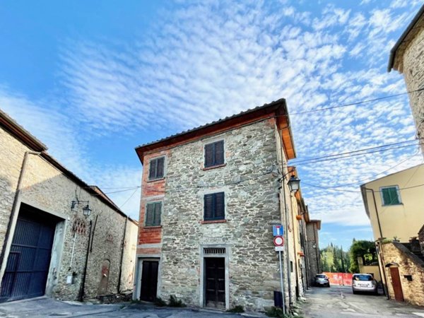 casa indipendente in vendita ad Arezzo in zona Ponte Alla Chiassa