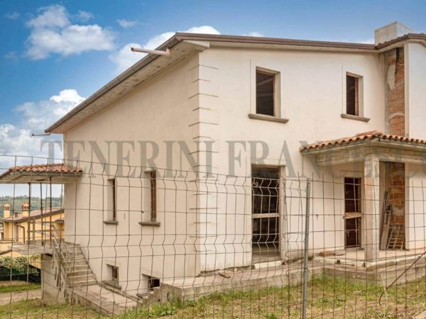 casa indipendente in vendita ad Arezzo in zona Fiorentina