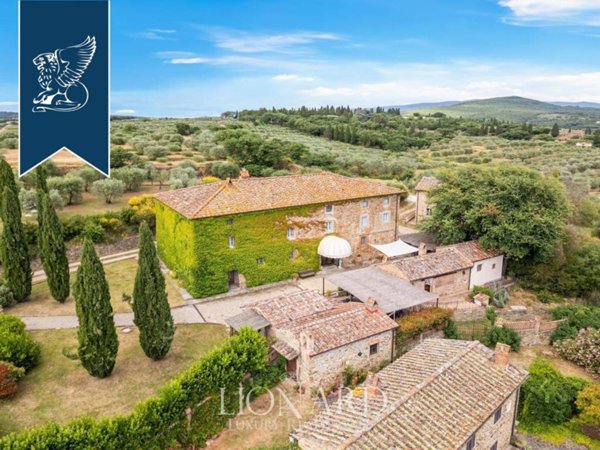 villa in vendita ad Arezzo in zona Quarata