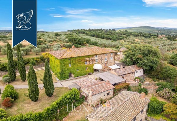 villa in vendita ad Arezzo in zona Chiassa-Tregozzano