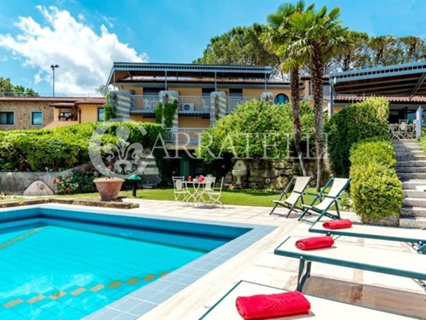 casa indipendente in vendita ad Arezzo in zona Bagnoro