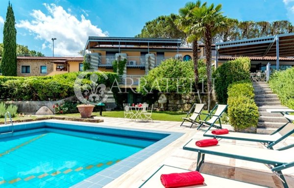 casa indipendente in vendita ad Arezzo in zona Bagnoro