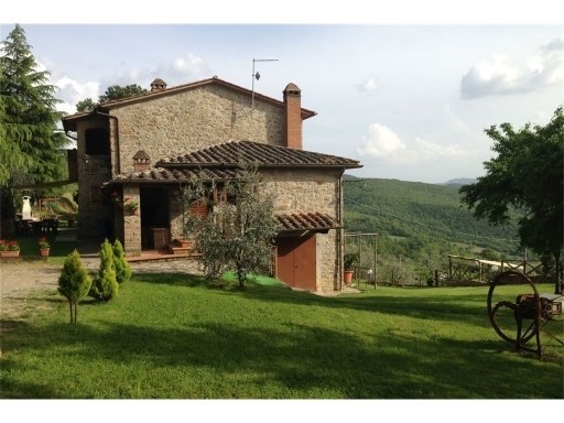 casa indipendente in vendita ad Arezzo in zona Centro Città