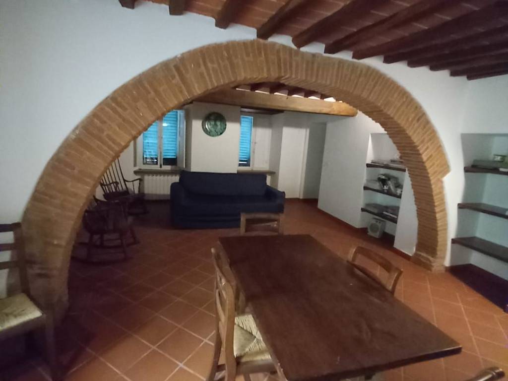 casa indipendente in vendita ad Arezzo in zona Centro Città