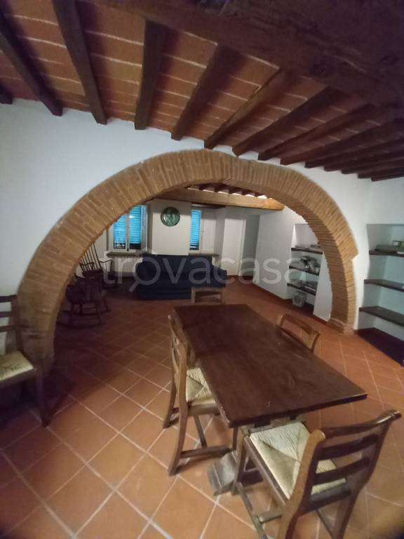 casa indipendente in vendita ad Arezzo in zona Centro Città
