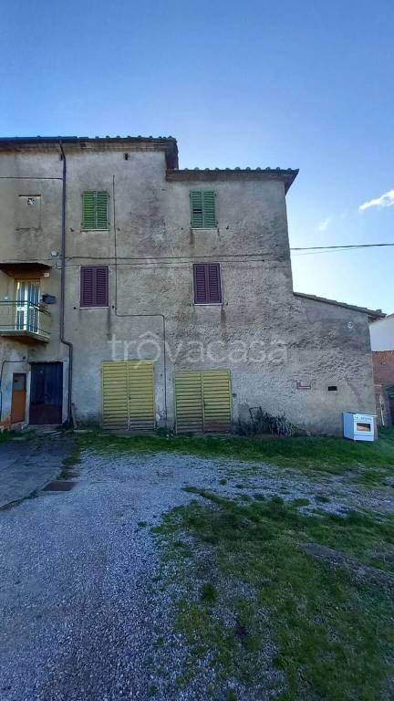 appartamento in vendita ad Arezzo in zona Puliciano