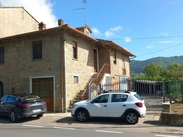 casa indipendente in vendita ad Arezzo in zona Rigutino