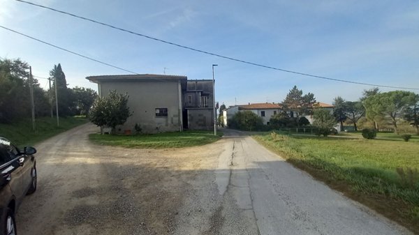 casa indipendente in vendita ad Arezzo in zona Puliciano