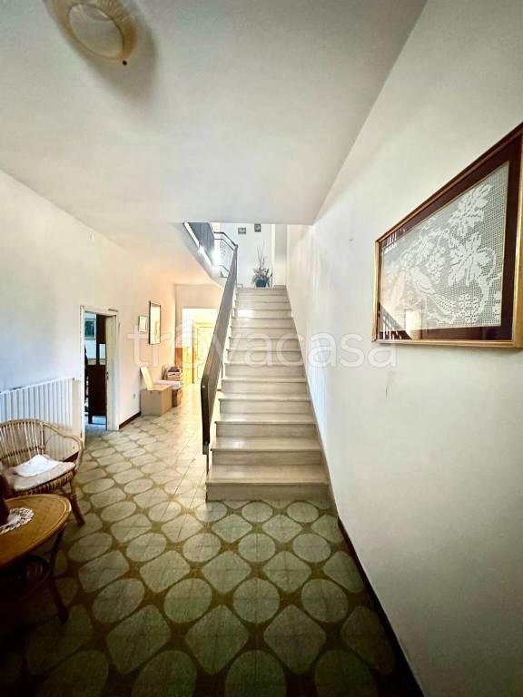 casa indipendente in vendita ad Arezzo in zona Puliciano