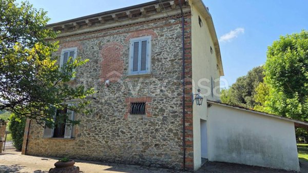 casa indipendente in vendita ad Arezzo in zona Chiassa-Tregozzano